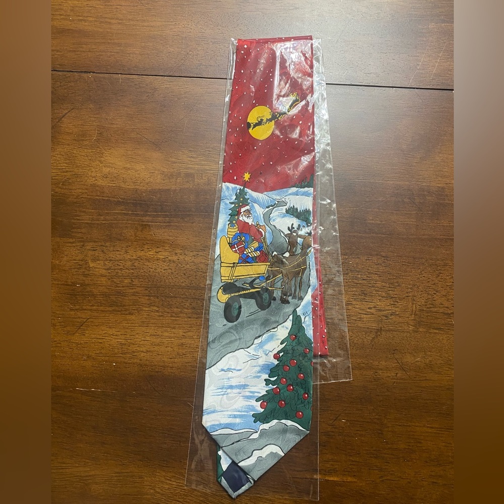 Vintage Y2K Santa Claus Reindeer Sleigh with Wheels Tie
